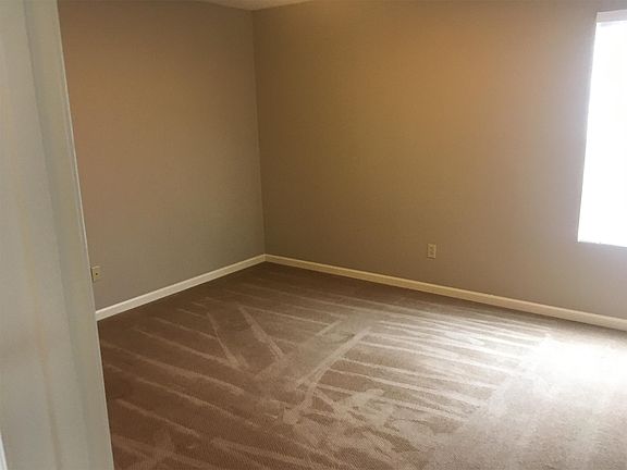 Front bedroom.