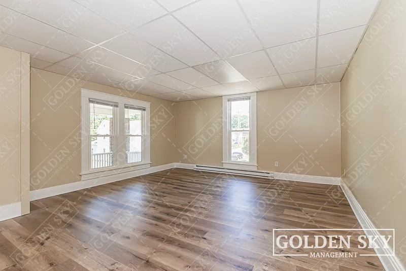 3 bed, 1.0 bath, $999 — Photo 4
