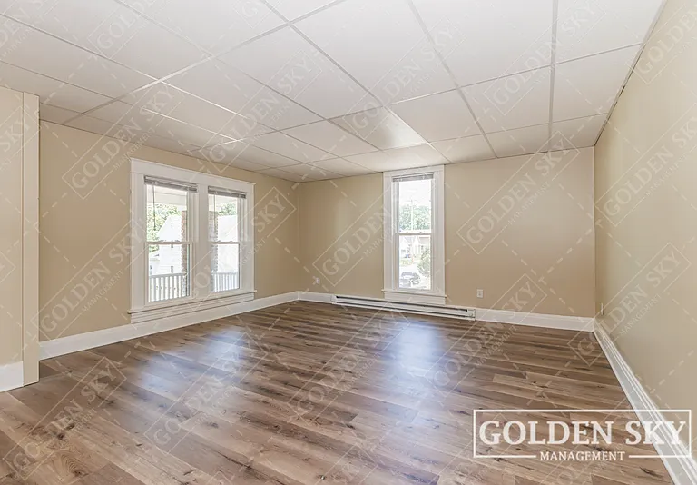 823 W Main St — Photo 4