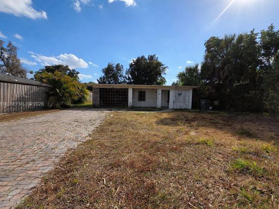 4574 Schall Rd, West Palm Beach, FL 33417