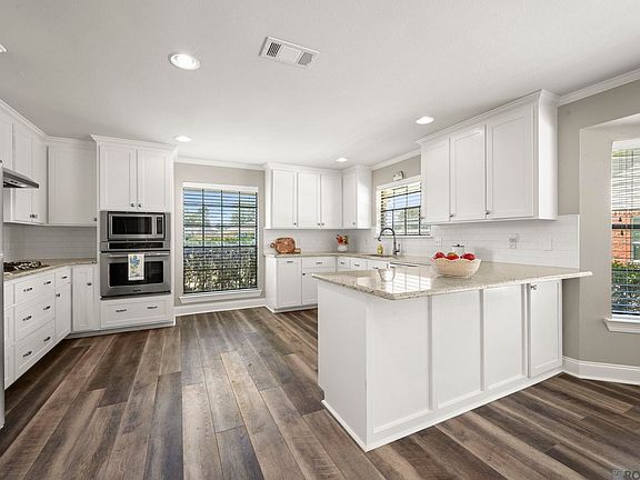 3rd image of 18519 Keystone Ave