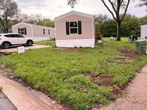 3150 M&w Dr #42, Muscatine, IA 52761