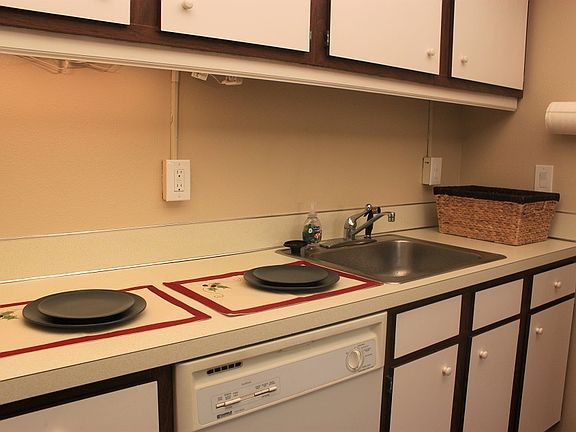 4th image of 9905 NE 124th St APT 706
