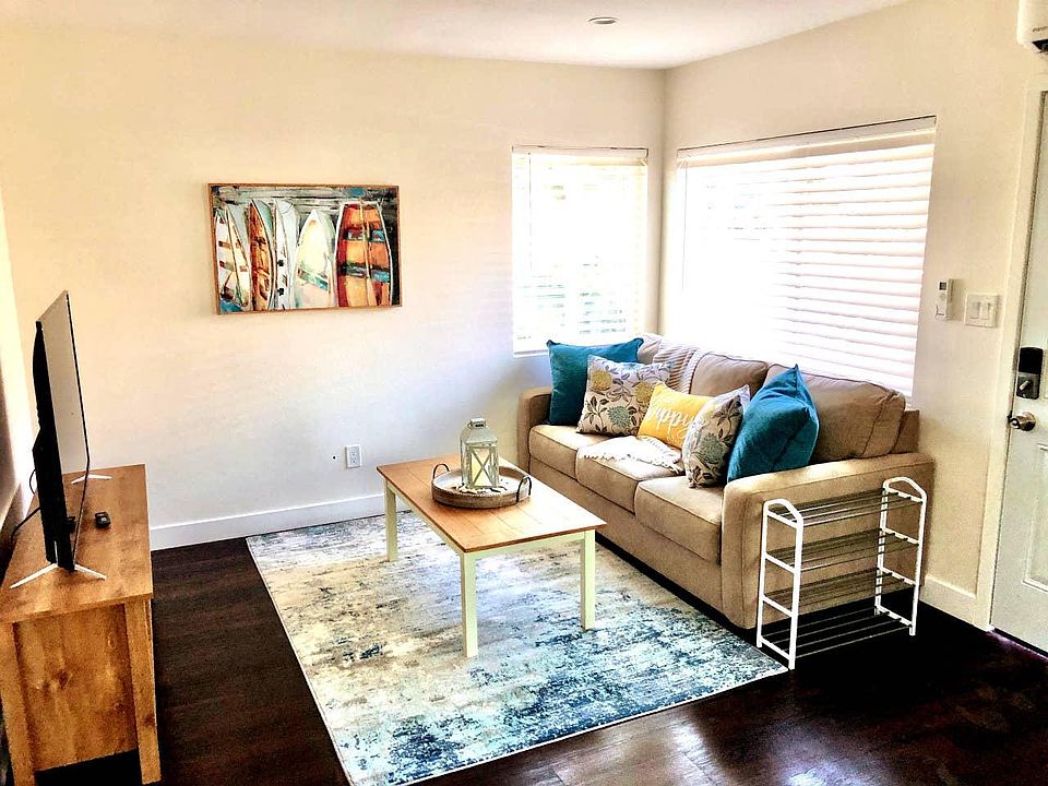 1st image of 929 Opal St