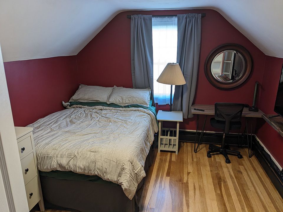 1st image of 38 Pinehurst Ave