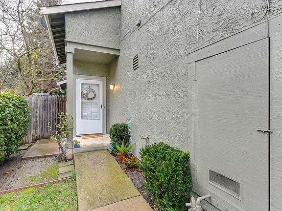 3rd image of 2676 Decker Way