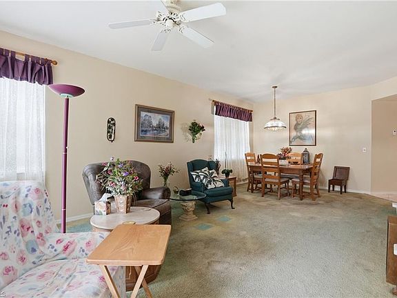 3rd image of 1024 Mainsail DR #511