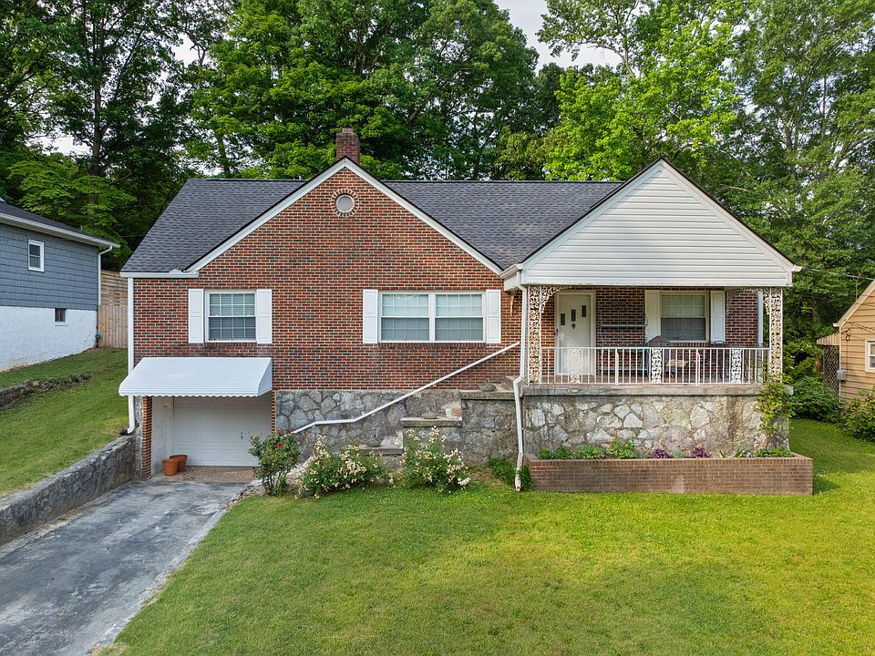 1st image of 110 Forsythe St