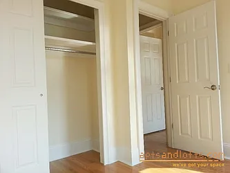 Rented by aptsandlofts.com