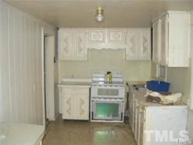2nd image of 106 E Jackson Blvd