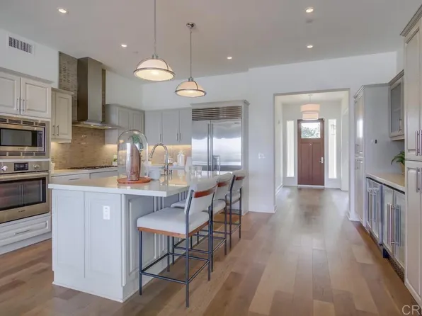 2333 Ocean St, Carlsbad, CA 92008