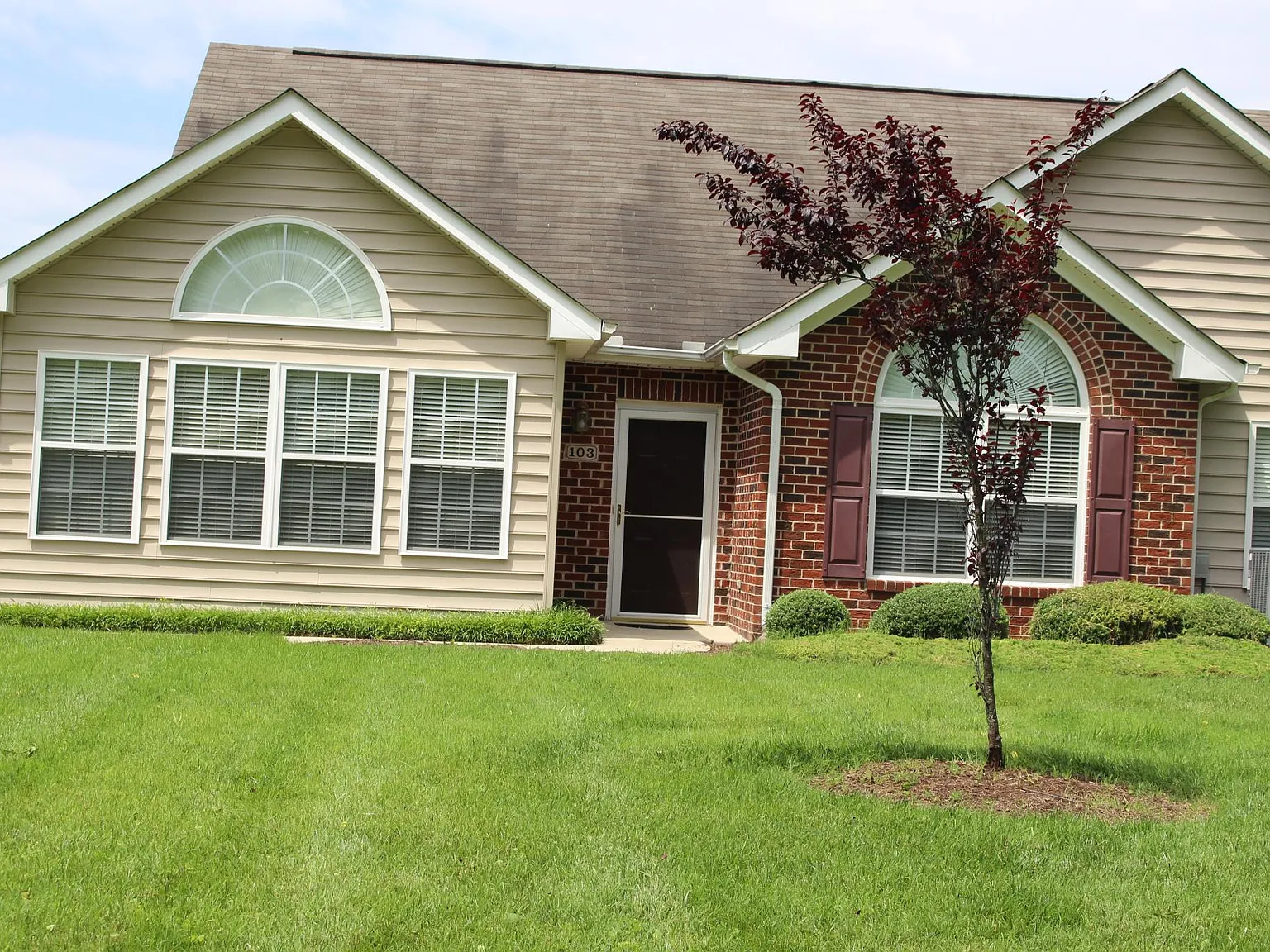 2 bed, 1622 sqft, $2,100 — Photo 4