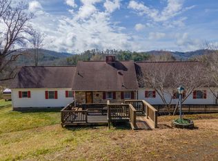 22 Pendleton Dr, Sylva, NC 28779