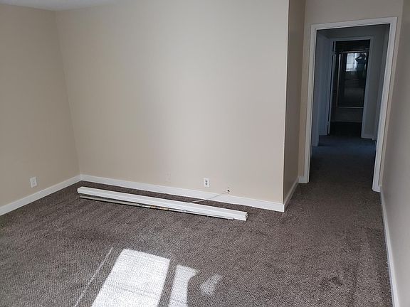 5th image of 685 Menker Ave APT 1
