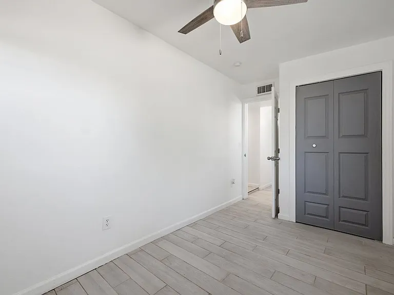 1220 N Catalina Ave — Photo 21