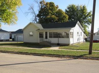 315 S Maple St, Monticello, IA 52310