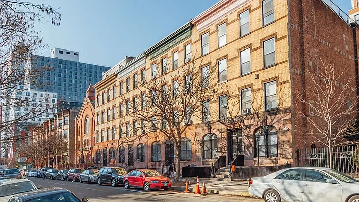 Rented by Nooklyn NYC LLC | media 79