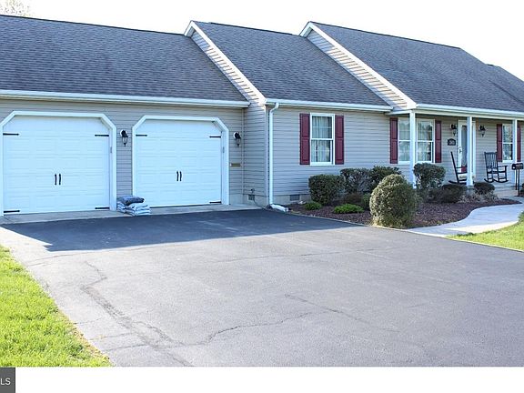 3rd image of 343 Weiner Ave