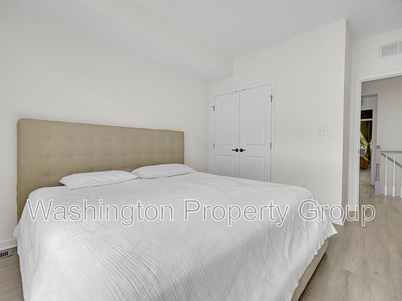 5th image of 8105 Greenbelt Station Pkwy