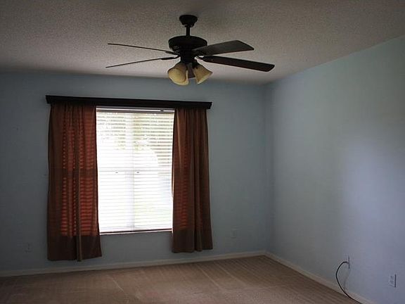 5th image of 11702 Foxglove Dr