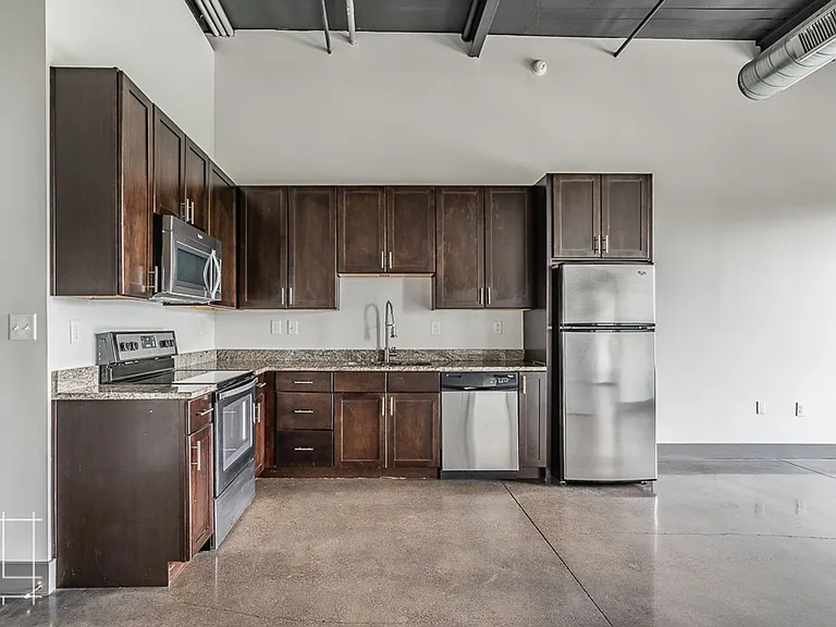 Wonder Bread Lofts — Photo 129