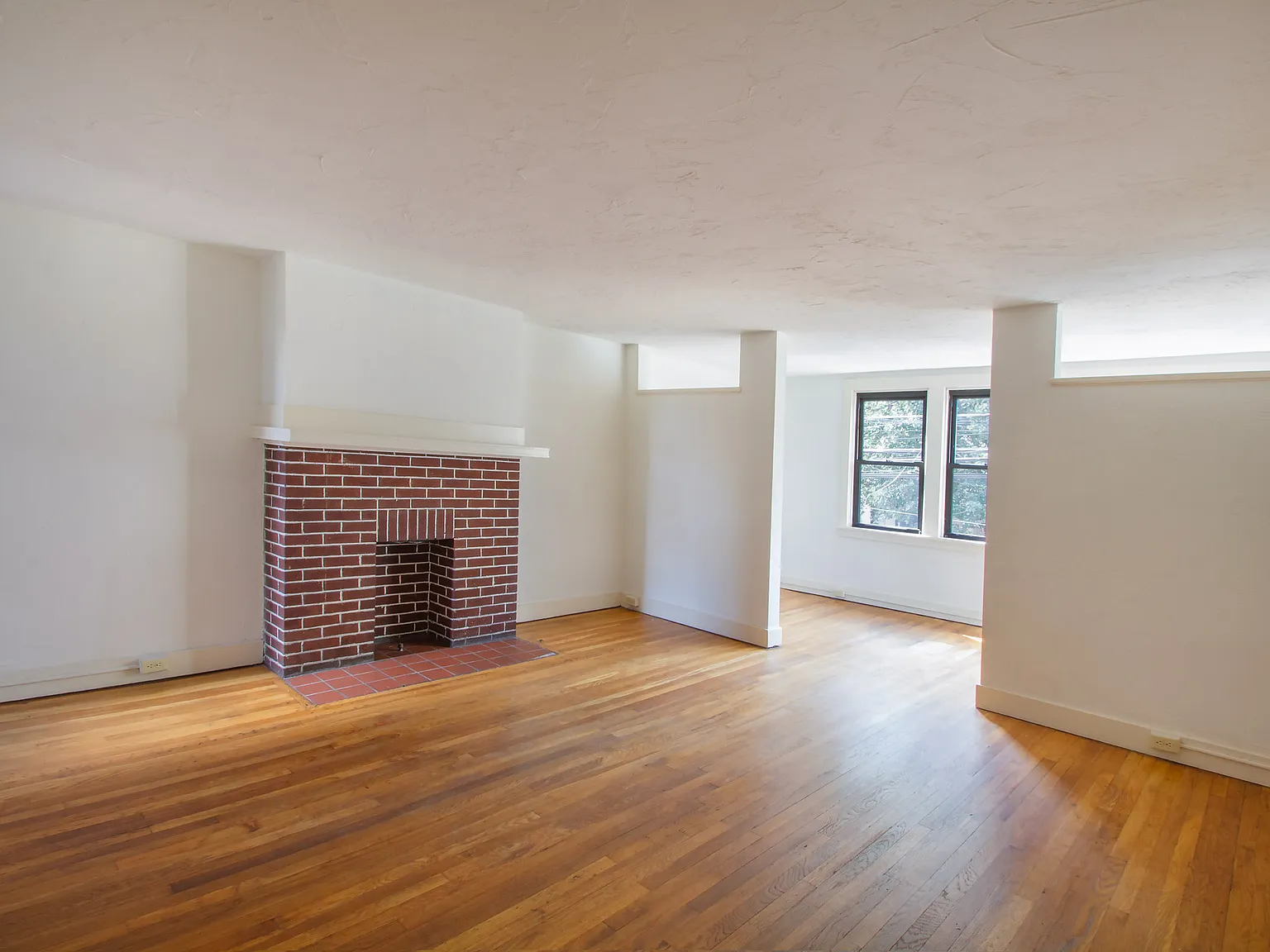2 bed, 1147 sqft, $1,300 — Photo 3