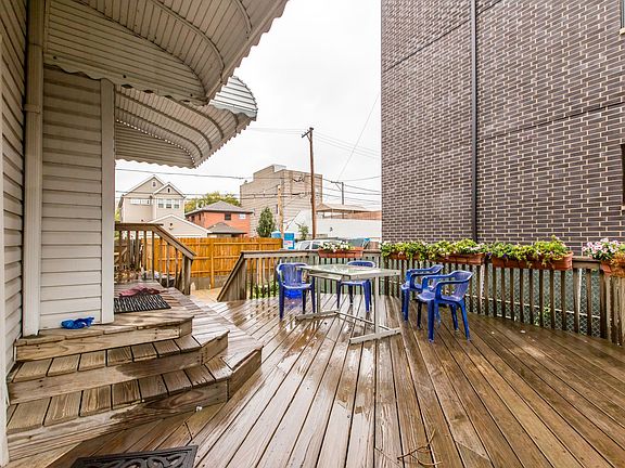 3rd image of 1625 N Campbell Ave #2F
