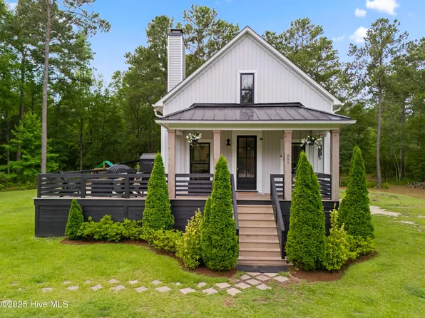561 Meeks Creek Drive, Rocky Point, NC 28457