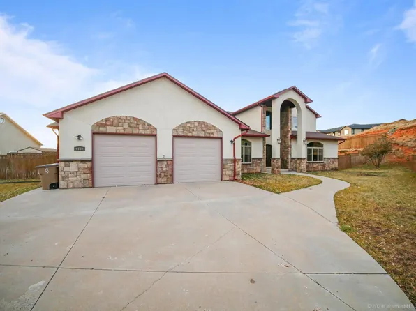 1660 Frontera Dr, Laramie, WY 82072