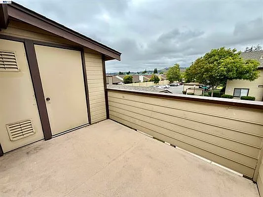 3835 Yorkshire St — Photo 19