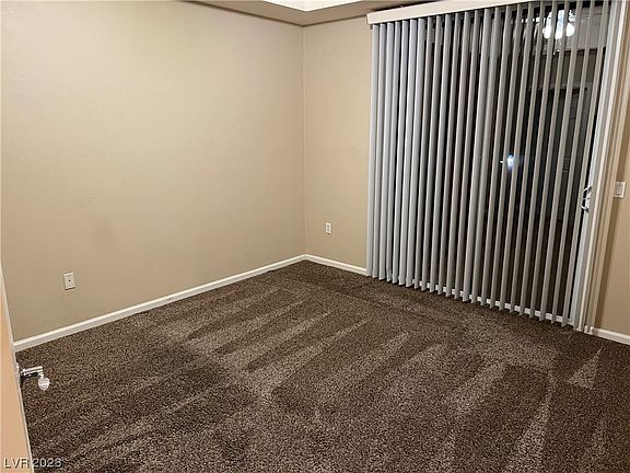 4th image of 15 E Agate Ave Unit 301
