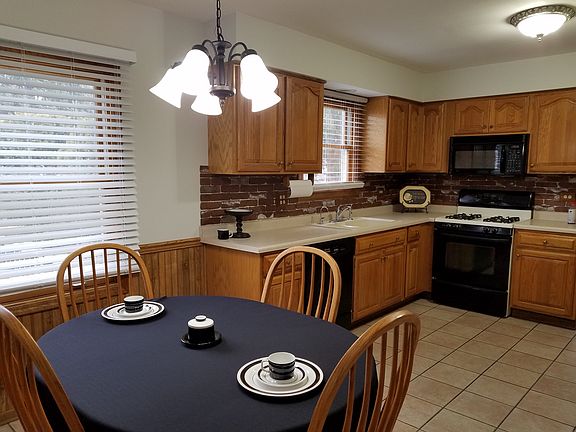 5th image of 1010 Thornewood Ln