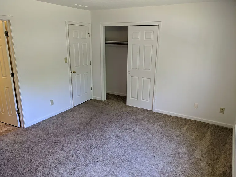 73 Virgil Dr — Photo 8