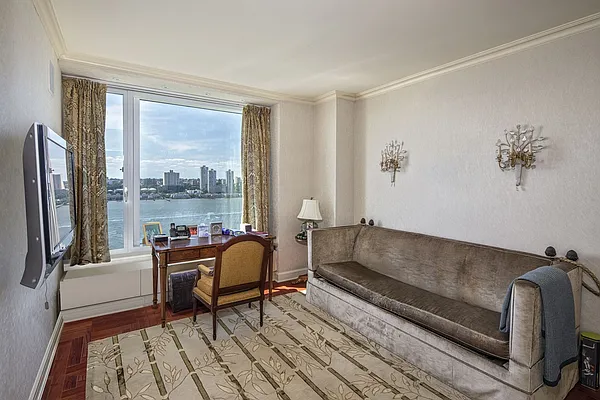 Sold by Brown Harris Stevens | media 6