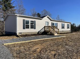 221 Ring Creek Rd, Mount Airy, NC 27030