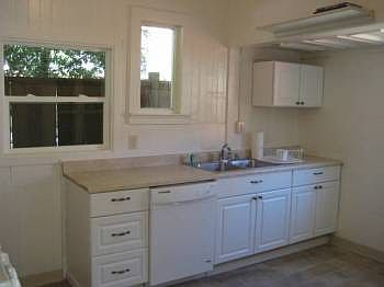 4th image of 251 Miller Ave APT 1