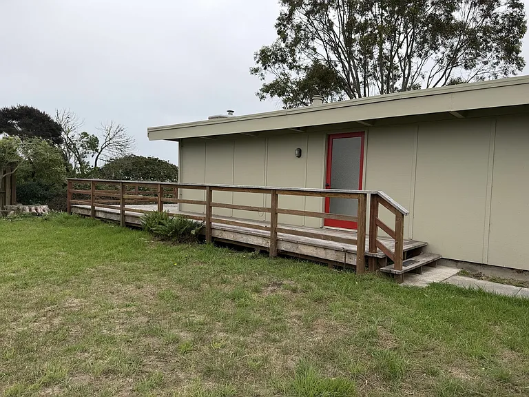 Larch Rd — Photo 1