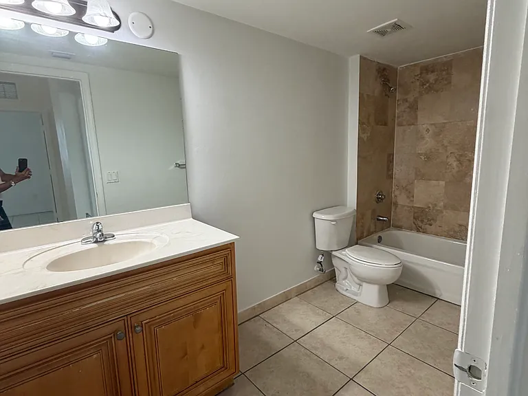 6357 SW 8th St #807 — Photo 9