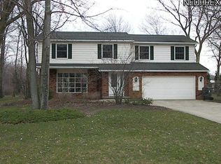 5485 Ridge Ln, Solon, OH 44139