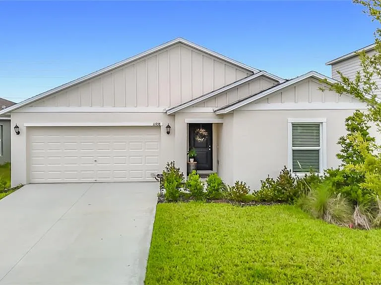 11938 Brae Way — Photo 1