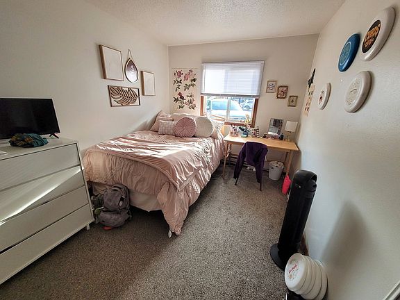 5th image of 1128 State St APT 1