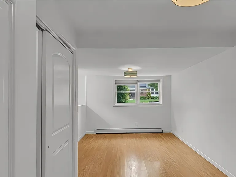 136 Lee Rd — Photo 13