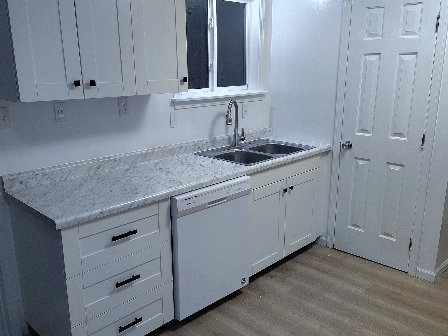 2713 Springwood Dr — Photo 3