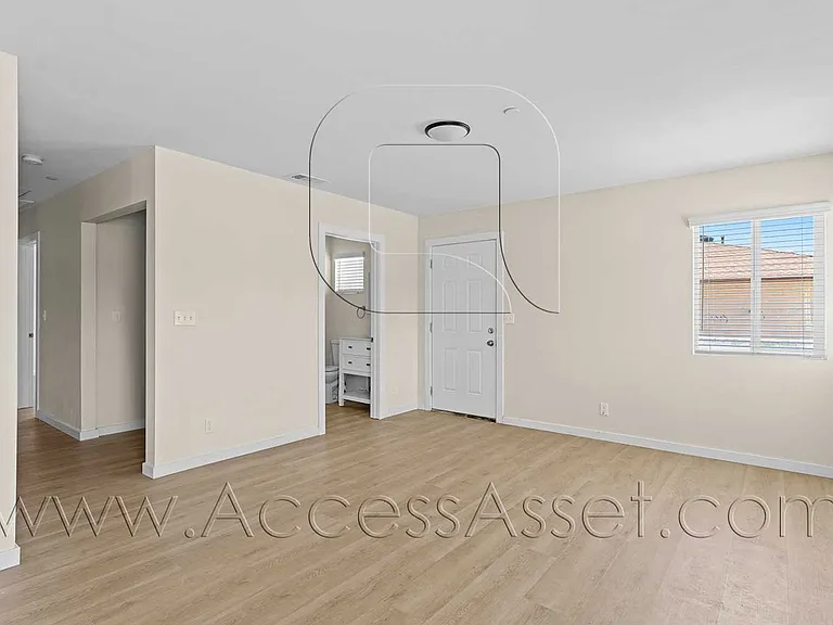 (*) S Lindsay 108 — Photo 22