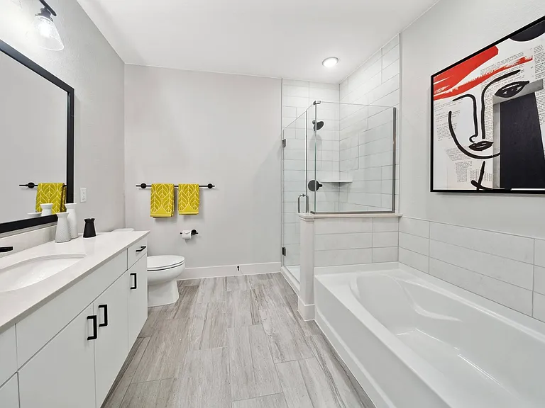 RiNo_interior_bathroom (2)