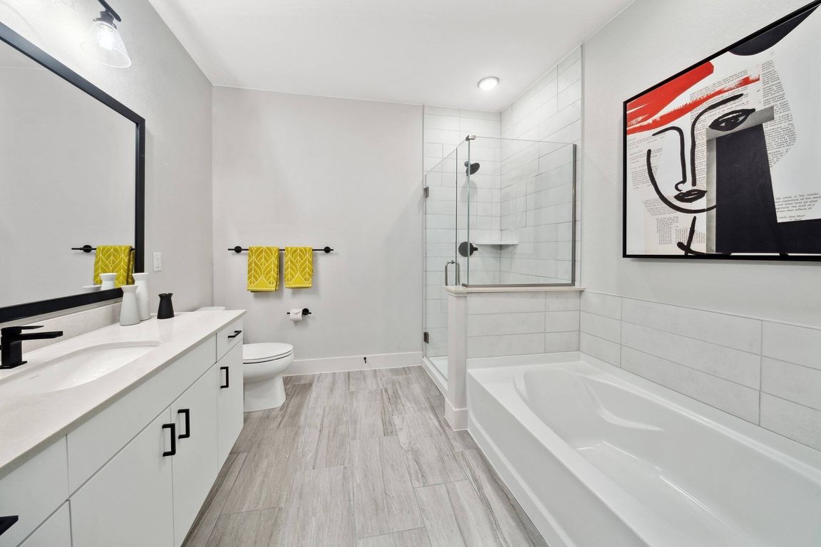 RiNo_interior_bathroom (2)