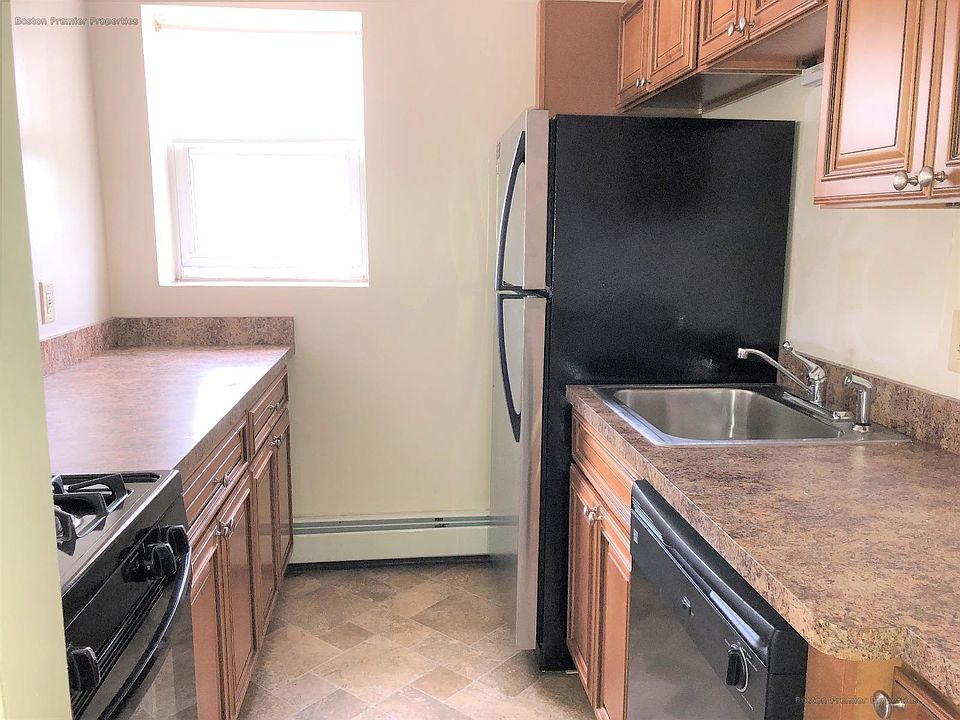 1st image of 20 Fenno St APT 8A