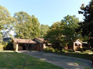 613 Longview Dr, Thomasville, NC 27360