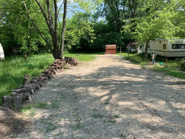 29/307 Woodhaven Dr E, Sublette, IL 61367