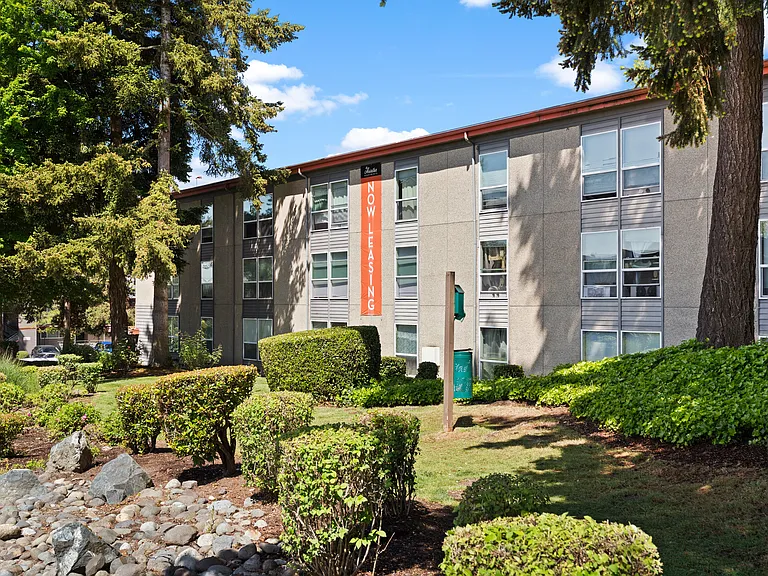 The Aviator Apartments — Photo 67